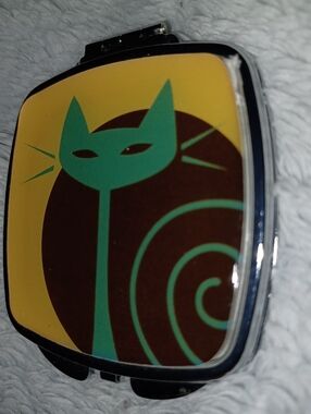 Redtango Cat Compact Mirror for Women - Double-Sided Pocket Mirror Unused